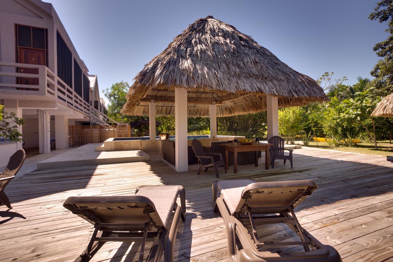 Bayshore Bijou Suites Maya Beach Bagian luar foto
