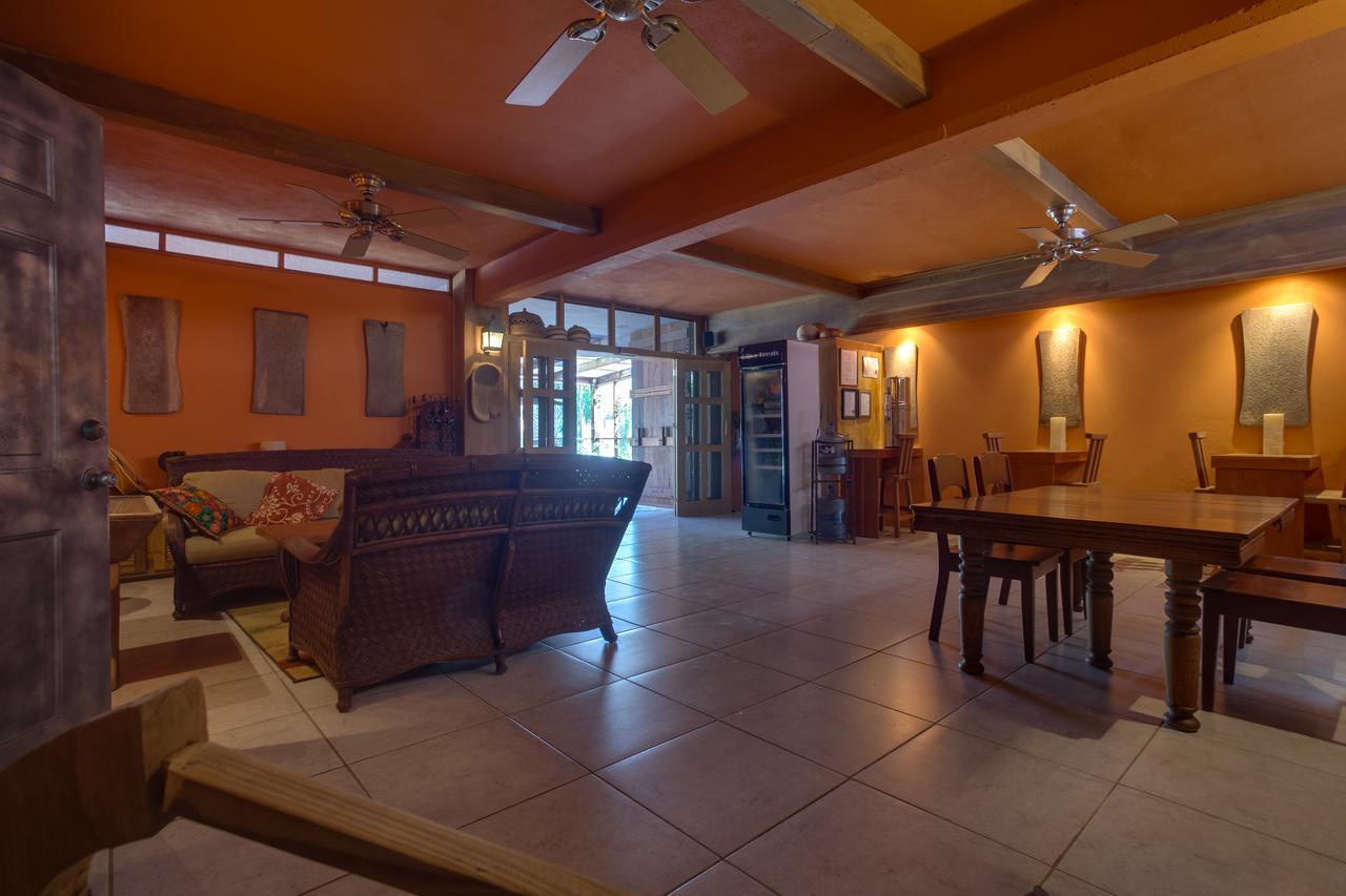 Bayshore Bijou Suites Maya Beach Bagian luar foto