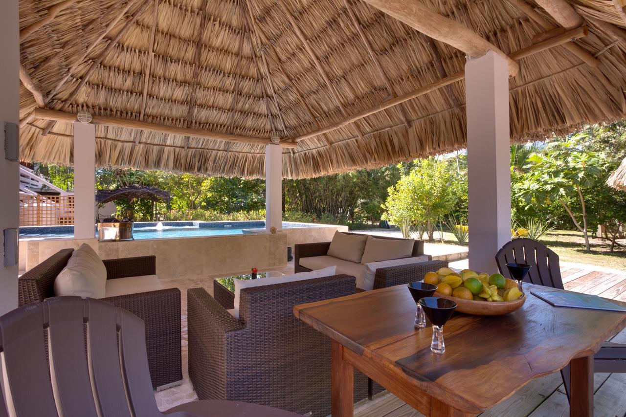 Bayshore Bijou Suites Maya Beach Bagian luar foto