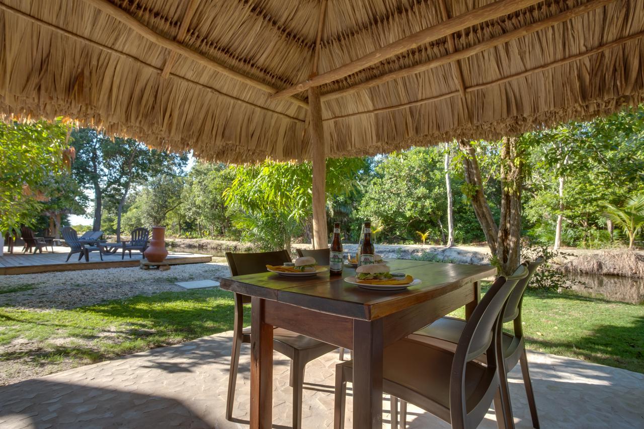 Bayshore Bijou Suites Maya Beach Bagian luar foto