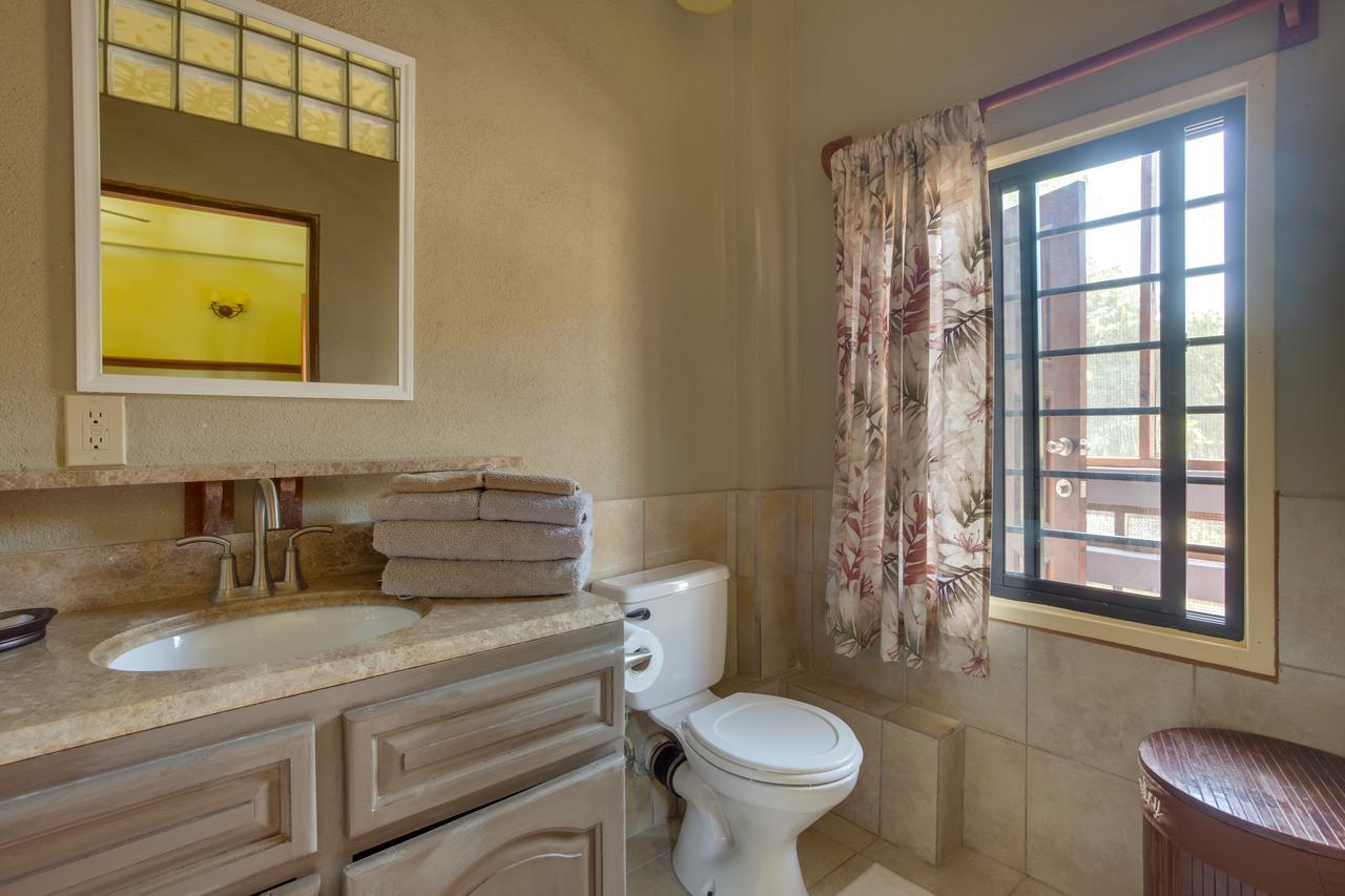 Bayshore Bijou Suites Maya Beach Bagian luar foto